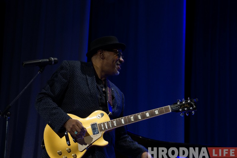 Гродна спяваў джаз разам з Аланам Харысам