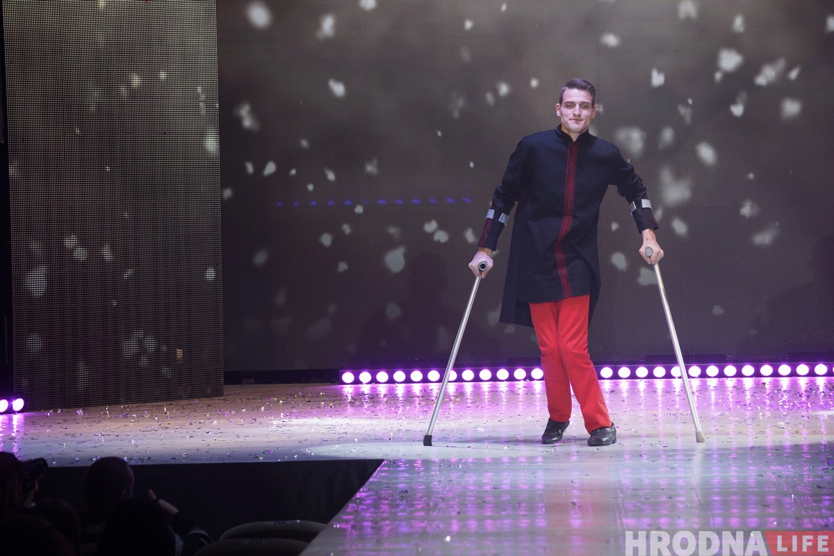 "Они испортят праздник" или "В этой одежде люди"? Модели с инвалидностью впервые в Беларуси приняли участие в модном шоу