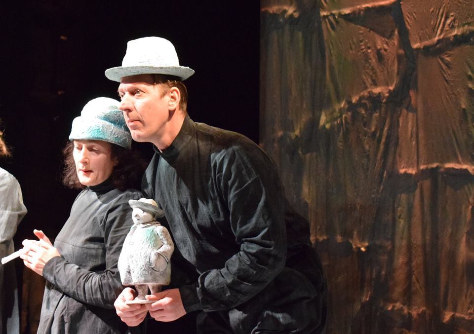 «Умри, но посмотри спектакль!» Александр Тебеньков рассказал о премьере “Обещания на рассвете” в театре кукол