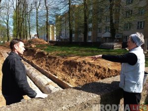 "Тут пахаваны мой дзед, я патрабую павагі". Гродзенскі лютэранін пра раскапаныя могілкі на Белуша "Тут пахаваны мой дзед, я патрабую павагі". Гродзенскі лютэранін пра раскапаныя могілкі на Белуша