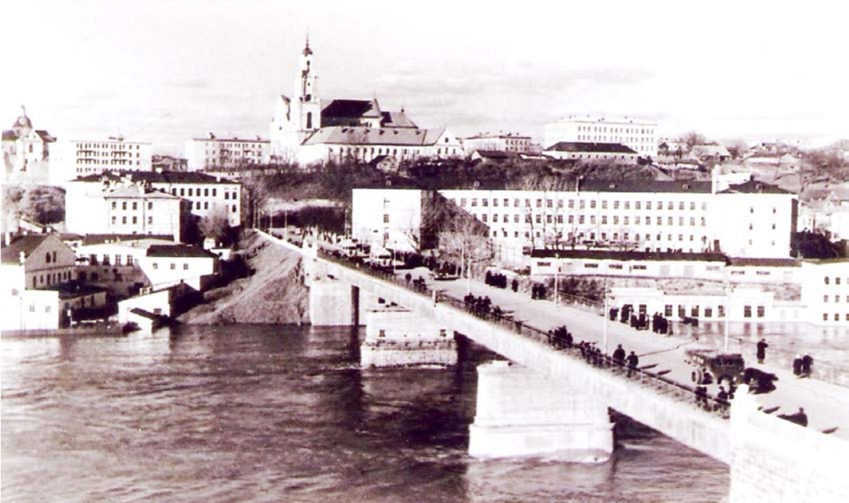 Наводнение на Немане видимое со Старого моста в Гродно
