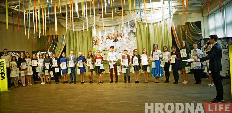 Пераможцы конкурса “Чытаем па-беларуску з velcom” давялі журы да слёз