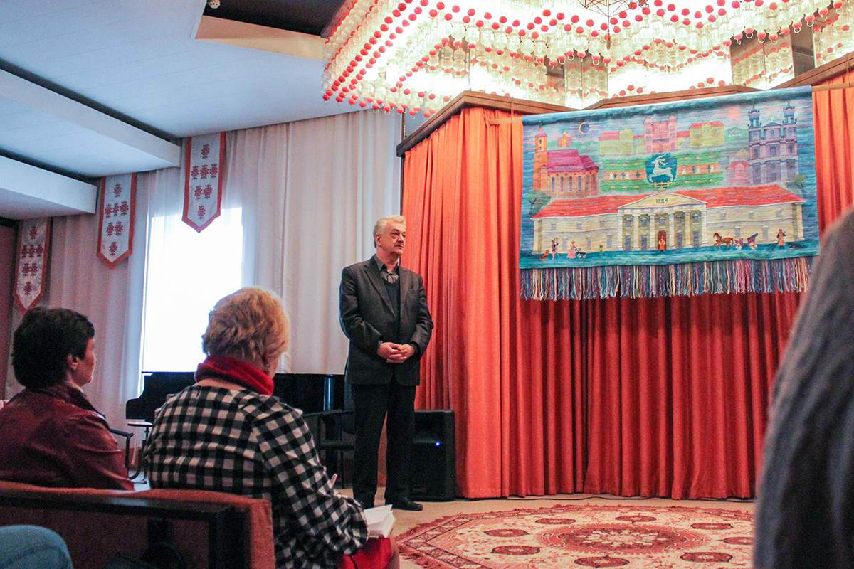 Гродзенская майстрыха саткала для горада Ратушу