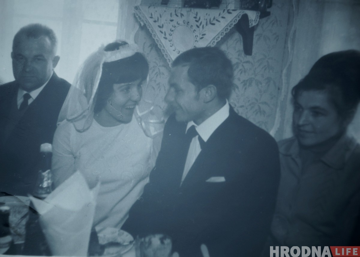 Януш і Яніна. Гродзенскі стыляга і паненка з вёскі Ягадка расказалі, як пражыць паўвеку ў згодзе Януш і Яніна. Гродзенскі стыляга і паненка з вёскі Ягадка расказалі, як пражыць паўвеку ў згодзе