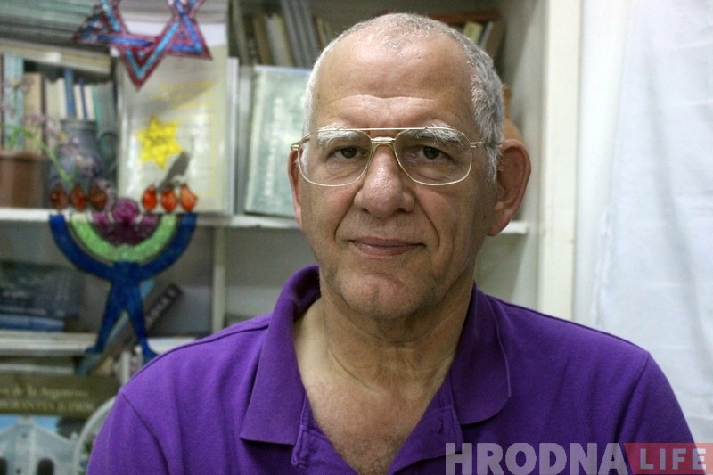 "Памяць пра сваяка жыве і гэта радуе". Нашчадак Нахума Каплана падарыў гродзенцам партрэты прапрадзеда