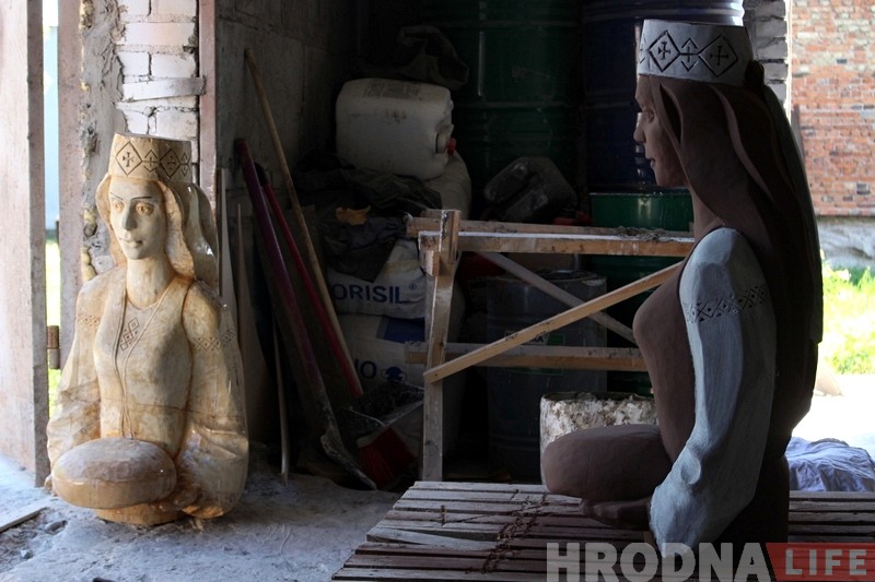 Трохметровая Алеся будзе сустракаць гасцей на ўездзе ў Гродна