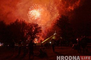 ФОТА: Cалют перамогі прагрымеў над Гродна ФОТА: Cалют перамогі прагрымеў над Гродна