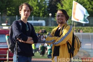 Турысты з ЗША схадзілі ў Гродне на амерыканскі футбол: "Няма хот-догаў, але ўзровень добры" Турысты з ЗША схадзілі ў Гродне на амерыканскі футбол: "Няма хот-догаў, але ўзровень добры"