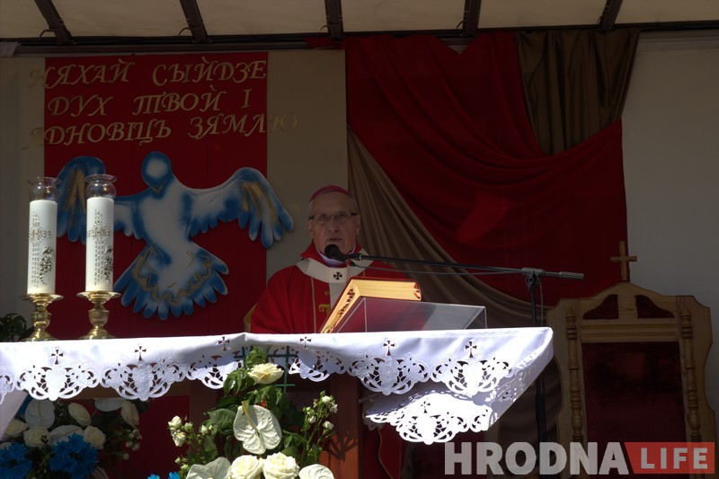 «Упершыню я прыехаў у Гродна на ровары». Арцыбіскуп Тадэвуш Кандрусевіч наведаў свята ў Альшанцы (+анекдот ад мітрапаліта)