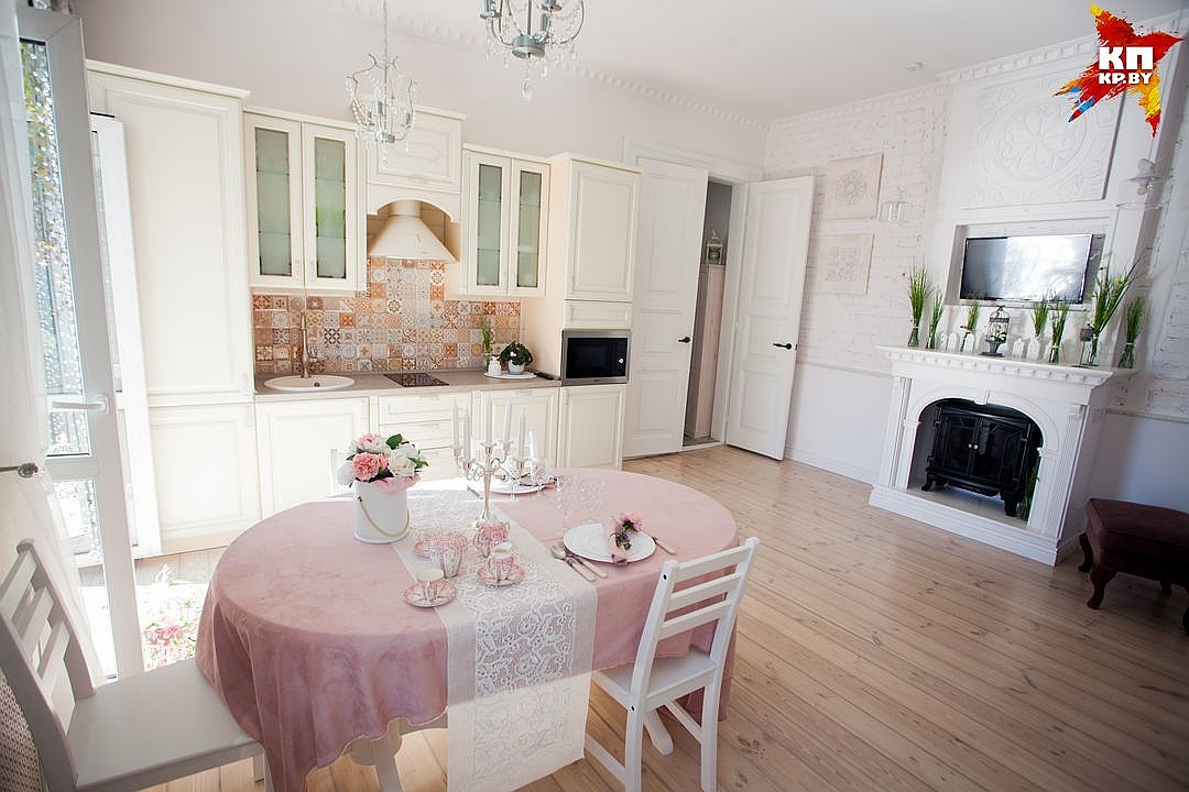 Рамантыка ў цэнтры Гродна: рамонт у кватэры царскіх часоў за $ 25 тысяч Рамантыка ў цэнтры Гродна: рамонт у кватэры царскіх часоў за $ 25 тысяч