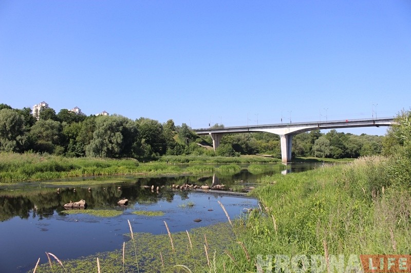 Нёман у Гродне мялее: ізноў можна пабачыць рэшткі старых мастоў Нёман у Гродне мялее: ізноў можна пабачыць рэшткі старых мастоў