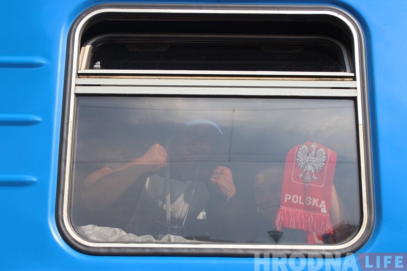 "У Маскву з пазітывам". Польскія заўзятары праз Гродна едуць на чэмпіянат свету ў Расію "У Маскву з пазітывам". Польскія заўзятары праз Гродна едуць на чэмпіянат свету ў Расію