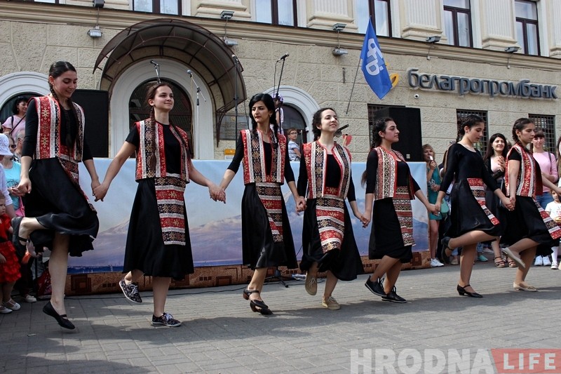 Фотарэпартаж: адчуй атмасферу фестывалю культур у Гродне Фотарэпартаж: адчуй атмасферу фестывалю культур у Гродне
