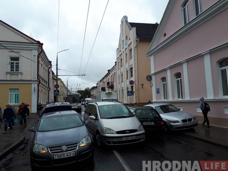 Трайное ДТЗ паралізавала рух на Вялікай Троіцкай Трайное ДТЗ паралізавала рух на Вялікай Троіцкай