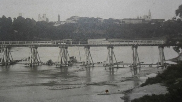 Нёман у Гродне мялее: ізноў можна пабачыць рэшткі старых мастоў Нёман у Гродне мялее: ізноў можна пабачыць рэшткі старых мастоў