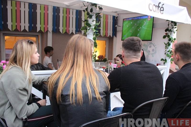 Усім не хапае месца: як гродзенцы сочаць за чэмпіянатам свету па футболе Усім не хапае месца: як гродзенцы сочаць за чэмпіянатам свету па футболе