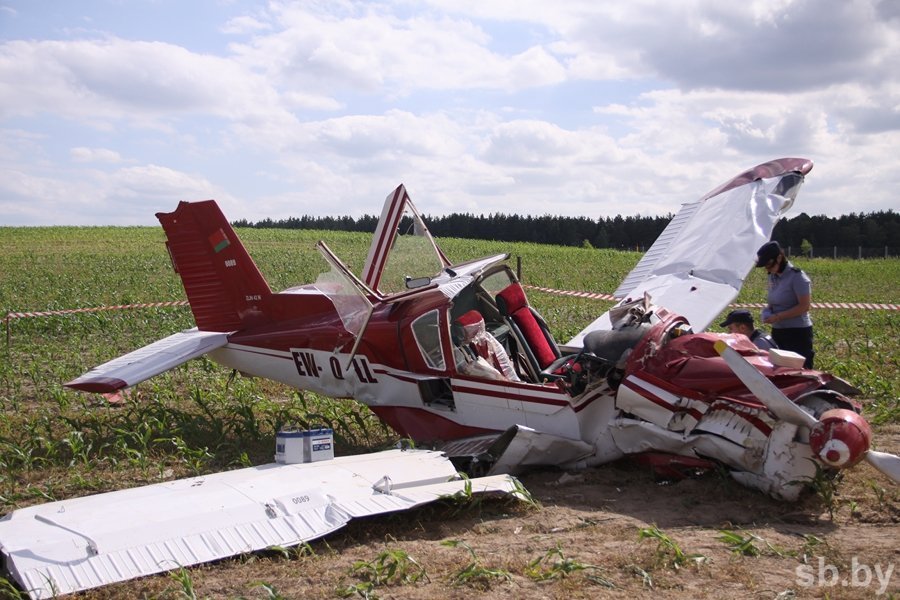 Пілот самалёта, які ўпаў у Каробчыцах, знаходзіцца ў цяжкім стане