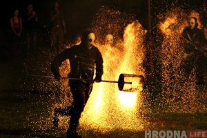 ФОТА: відовішчнае вогненнае шоў прайшло ў парку Жылібера ФОТА: відовішчнае вогненнае шоў прайшло ў парку Жылібера