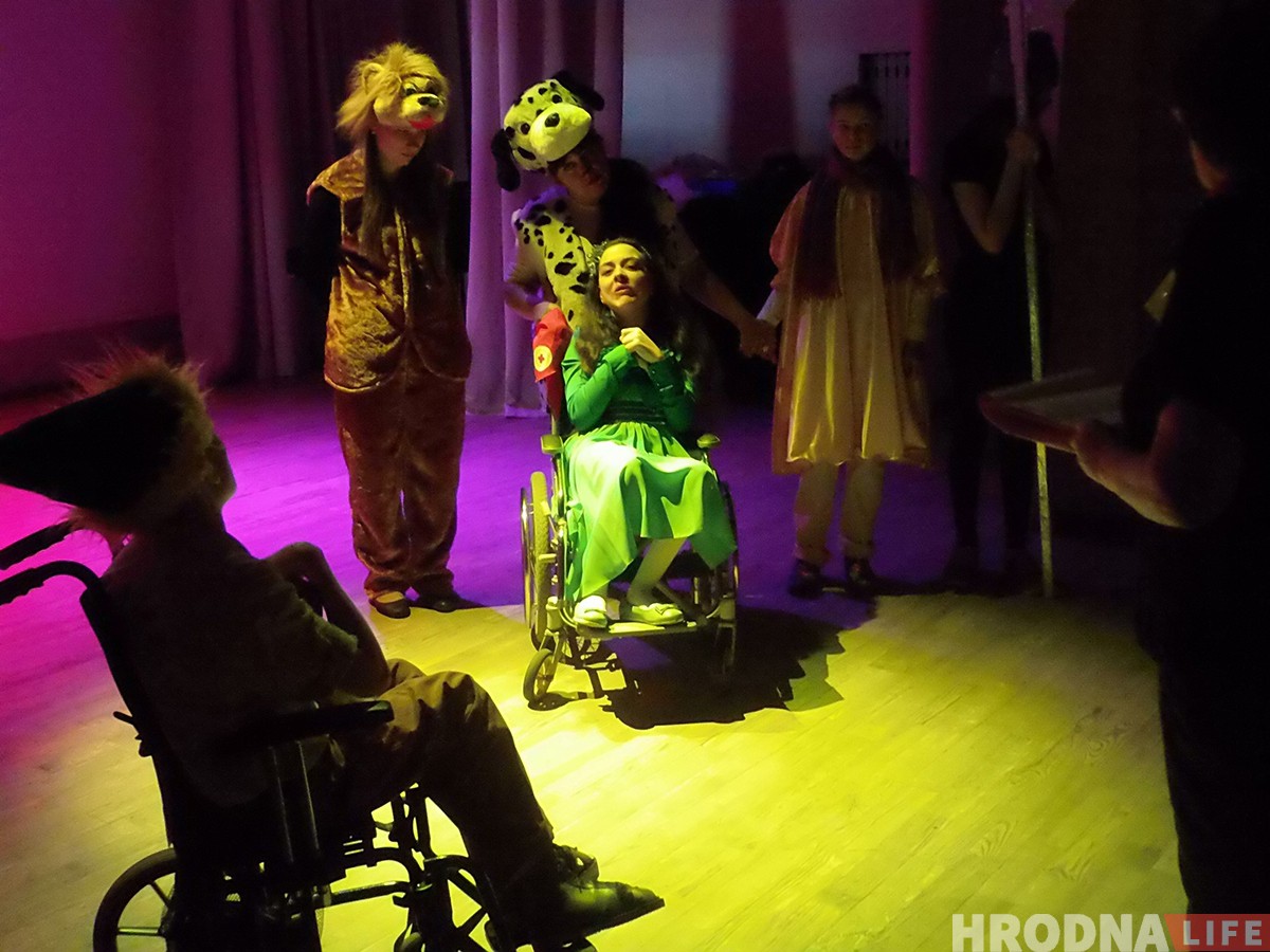 "Аказалася, яны вельмі жыццярадасныя". Фотагісторыя пра тое, як дзеці інваліднасцю сталі акцёрамі
