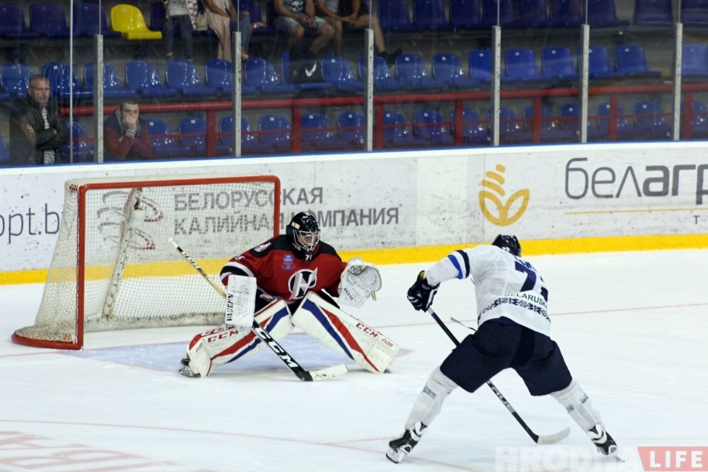 Кубак Салея: «Нёман» толькі ў серыі булітаў здолеў абыграць «Дынама-Маладзечна» Кубак Салея: «Нёман» толькі ў серыі булітаў здолеў абыграць «Дынама-Маладзечна»