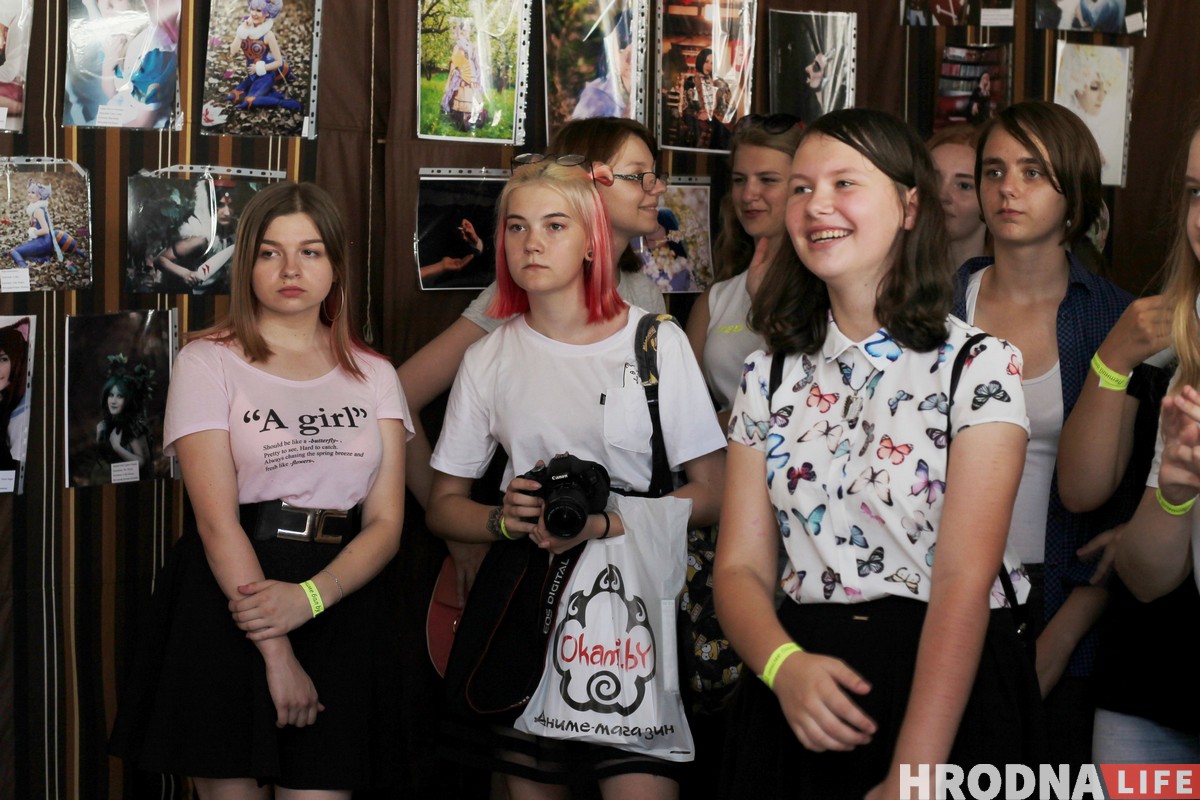 Прымерыць вушкі і пакаштаваць рамэн. Сотня гродзенцаў прыйшла на анімэ-бал Прымерыць вушкі і пакаштаваць рамэн. Сотня гродзенцаў прыйшла на анімэ-бал