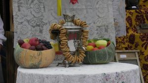 ВІДЭА: Ганненскі кірмаш у Зэльве за адну хвіліну