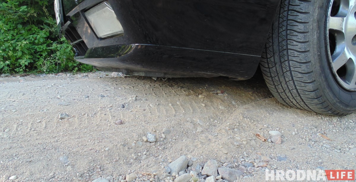 У Панямуні на бездарожжы гродзенцы б'юць машыны. Чыноўнікі толькі даюць адпіскі