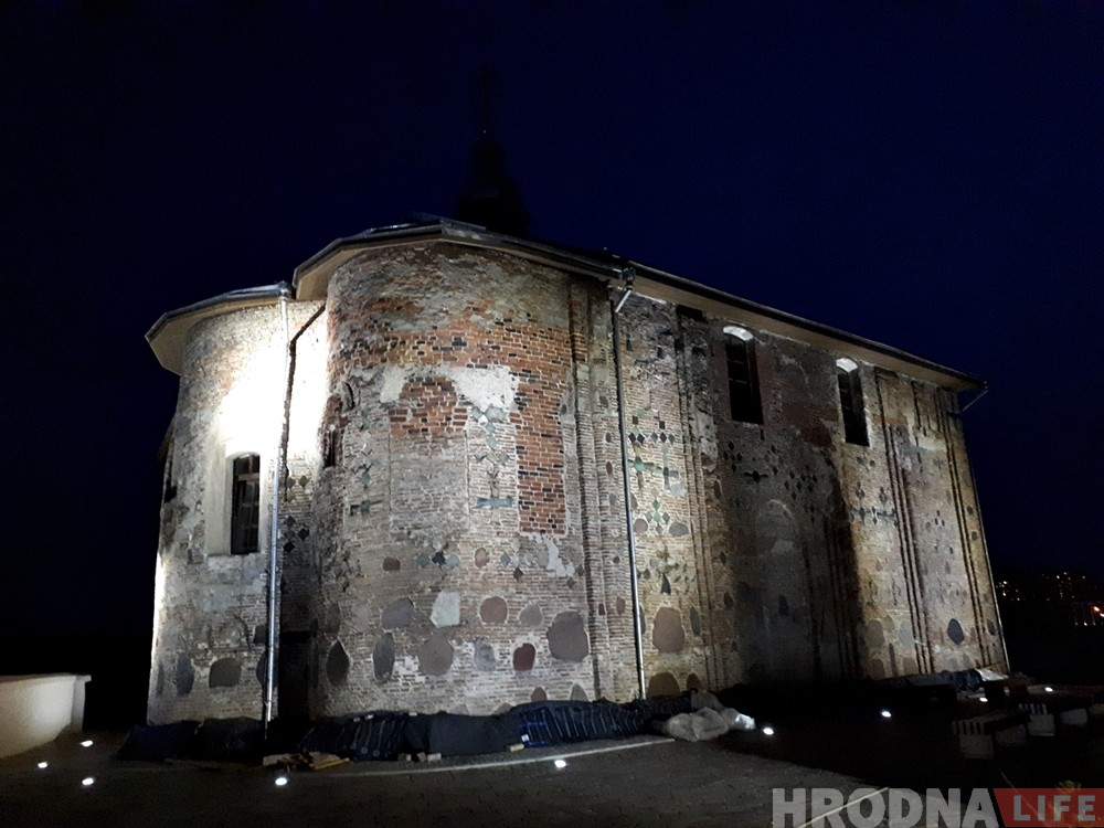 На Каложы ў тэставым рэжыме ўключылі падсветку На Каложы ў тэставым рэжыме ўключылі падсветку