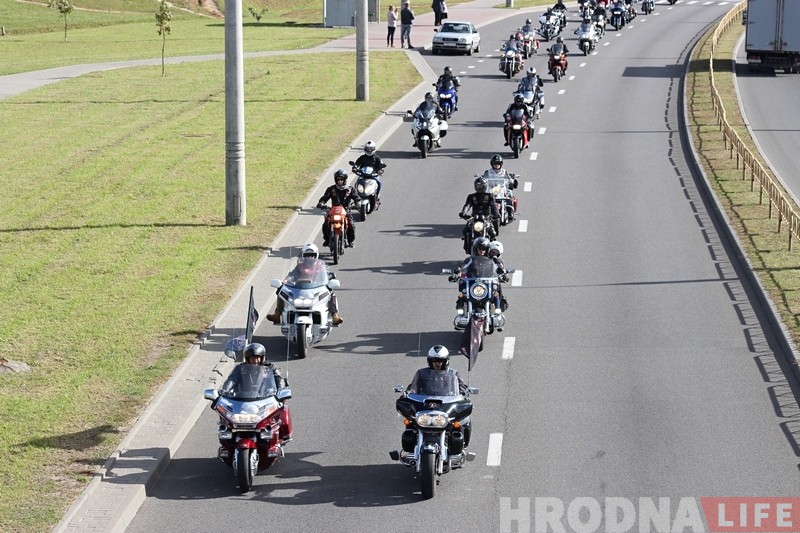 ФОТА: Гродзенскія байкеры закрылі сезон-2018 традыцыйным мотапрабегам ФОТА: Гродзенскія байкеры закрылі сезон-2018 традыцыйным мотапрабегам
