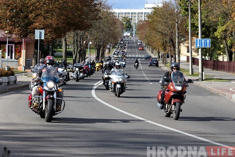 ФОТА: Гродзенскія байкеры закрылі сезон-2018 традыцыйным мотапрабегам ФОТА: Гродзенскія байкеры закрылі сезон-2018 традыцыйным мотапрабегам