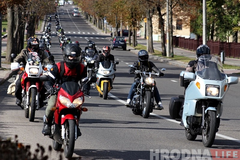 ФОТА: Гродзенскія байкеры закрылі сезон-2018 традыцыйным мотапрабегам ФОТА: Гродзенскія байкеры закрылі сезон-2018 традыцыйным мотапрабегам
