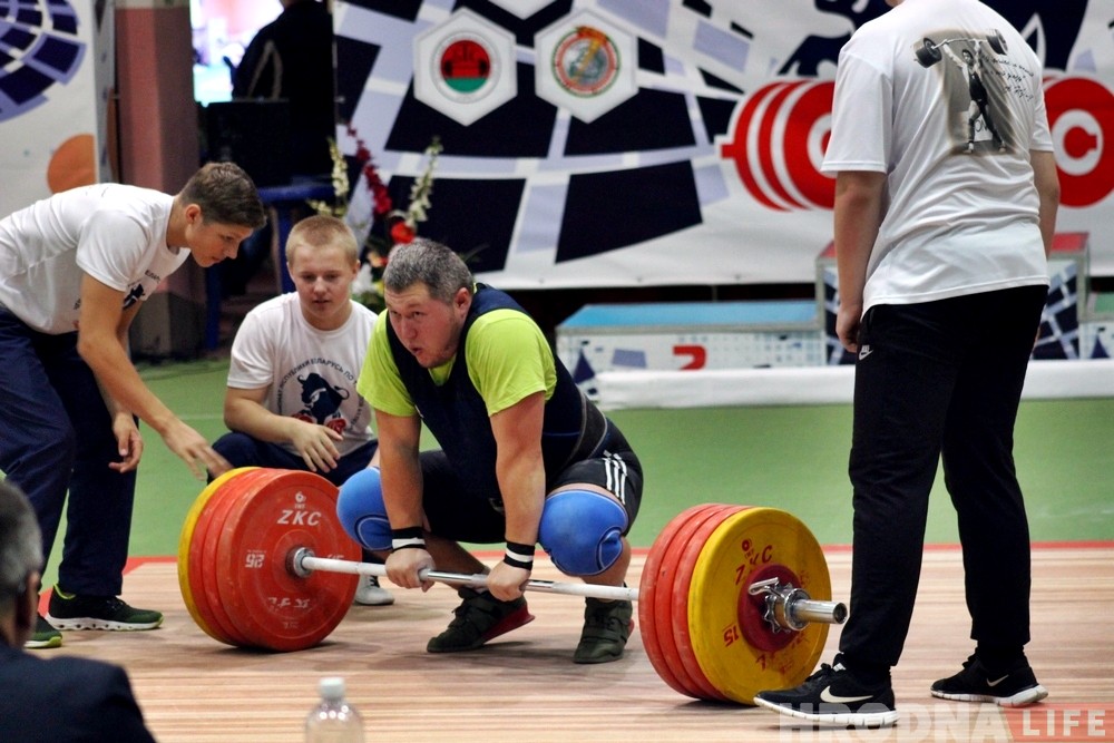 «Я нанава пачынаю кар'еру». Цяжкаатлет Арамнаў стаў лепшым у Гродне і марыць зноў адправіцца на Алімпіяду