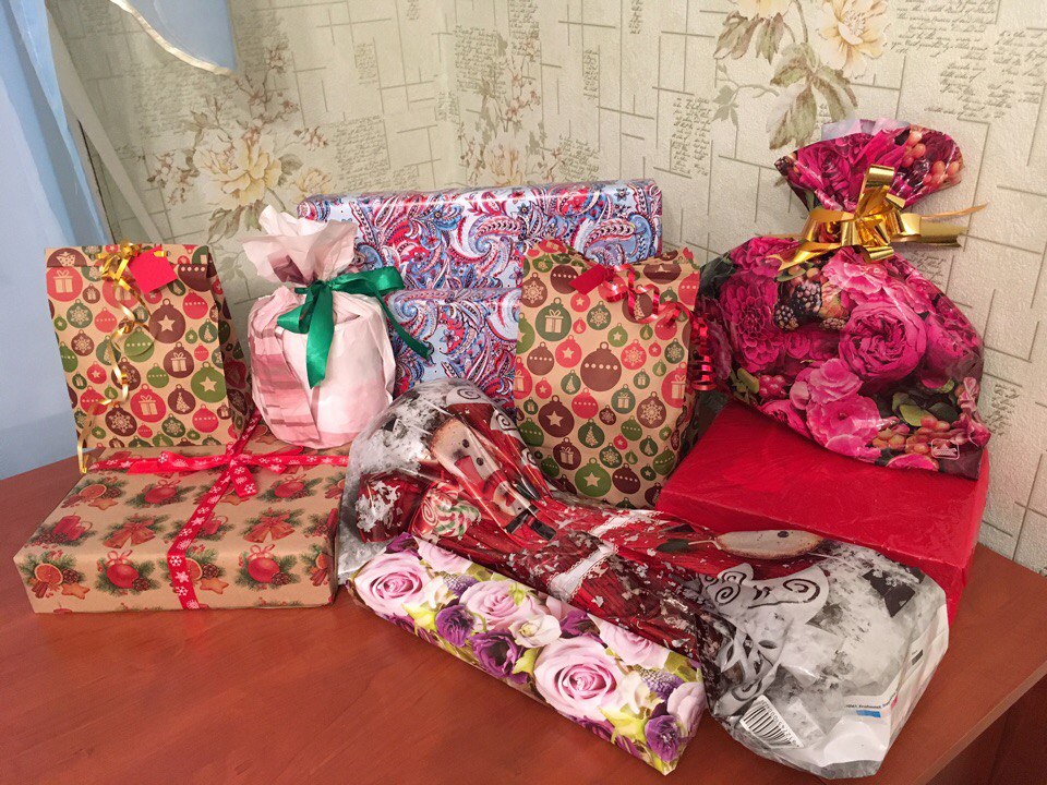 Таемны Зюзя: гродзенцаў запрашаюць ўсляпую абмяняцца падарункамі (і паглядзіце, якія падарункі рабілі летась) Таемны Зюзя: гродзенцаў запрашаюць ўсляпую абмяняцца падарункамі (і паглядзіце, якія падарункі рабілі летась)