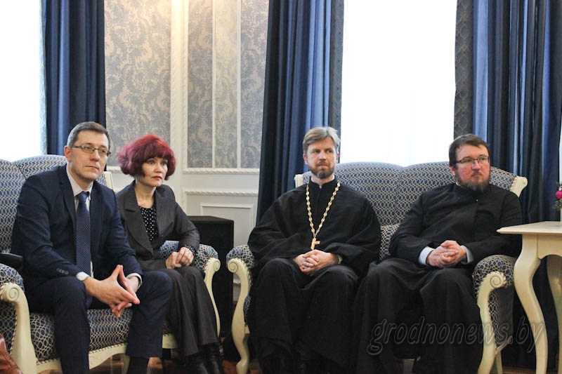 У Гродна прэзентавалі факсіміле першага ў свеце буквара на славянскай мове