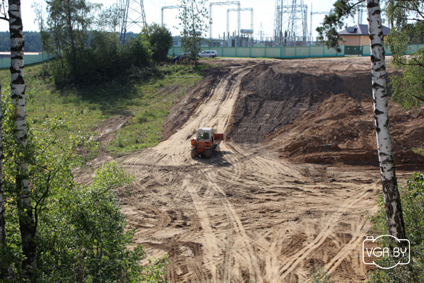 Жители Берегового три года не могут выехать из поселка налево по трассе, но не сдаются