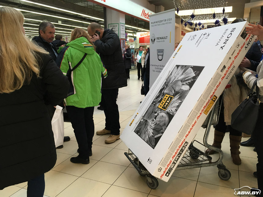 "Небывалый рост продаж": белорусы готовятся к новым ограничениям ввоза