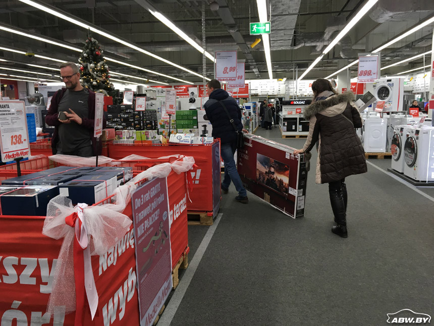 "Небывалый рост продаж": белорусы готовятся к новым ограничениям ввоза