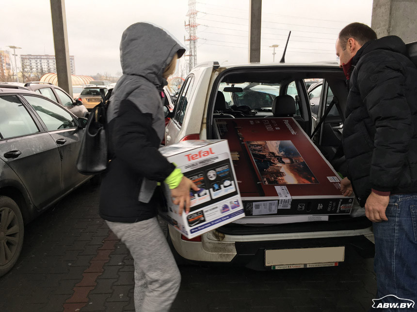 "Небывалый рост продаж": белорусы готовятся к новым ограничениям ввоза