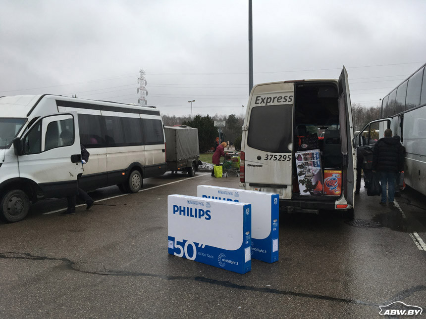 "Небывалый рост продаж": белорусы готовятся к новым ограничениям ввоза