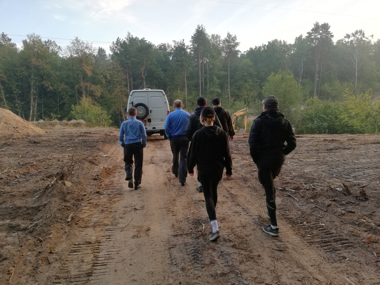 Сябры пайшлі ў лес, а трапілі ў РАУС, дзе іх пратрымалі 10 гадзін