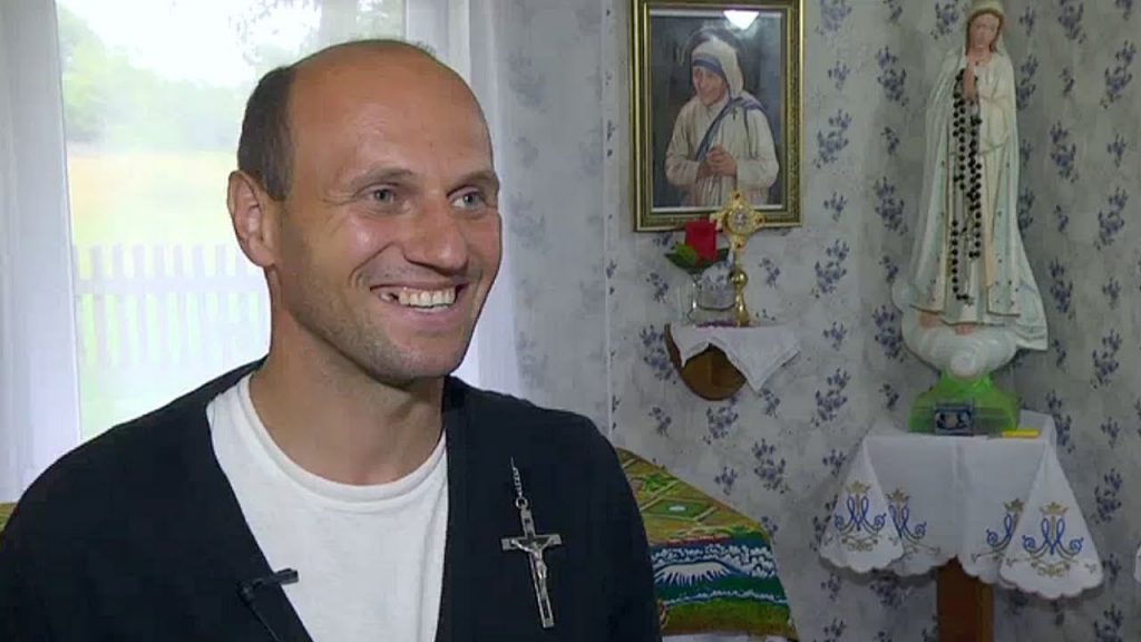 "Усе яны хочуць есці". Брат Луіджы едзе ў Гродна каб дапамагчы бяздомным