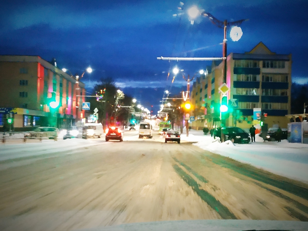 Гродно замело снегом: на дорогах много аварий
