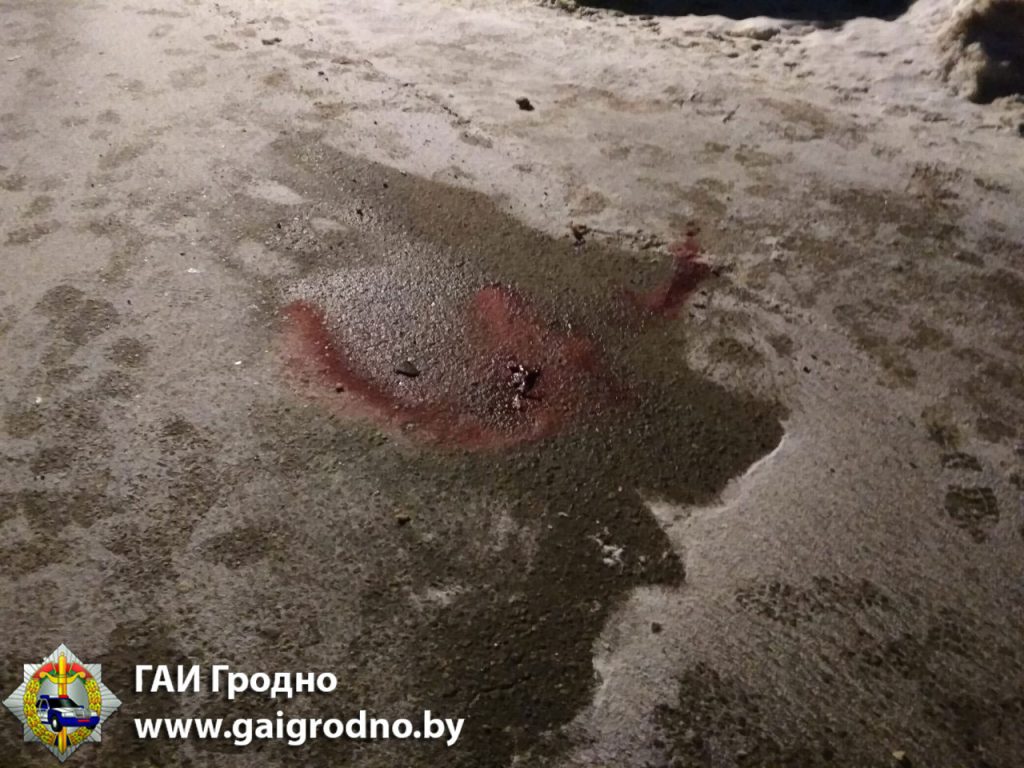 Пад Гродна машына пераехала мужчыну, які ляжаў на дарозе