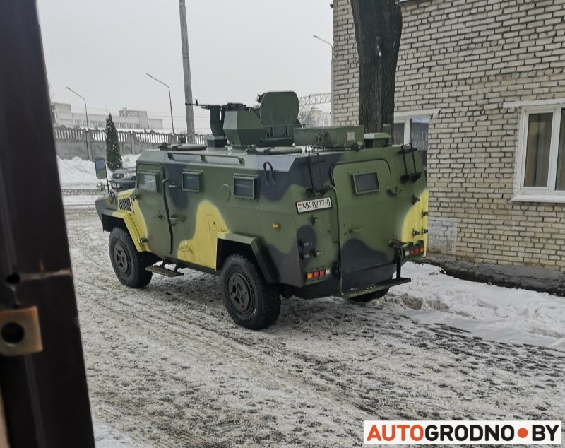 Фотофакт: по Гродно ездит бронированный Dajiang – "Великий генерал"