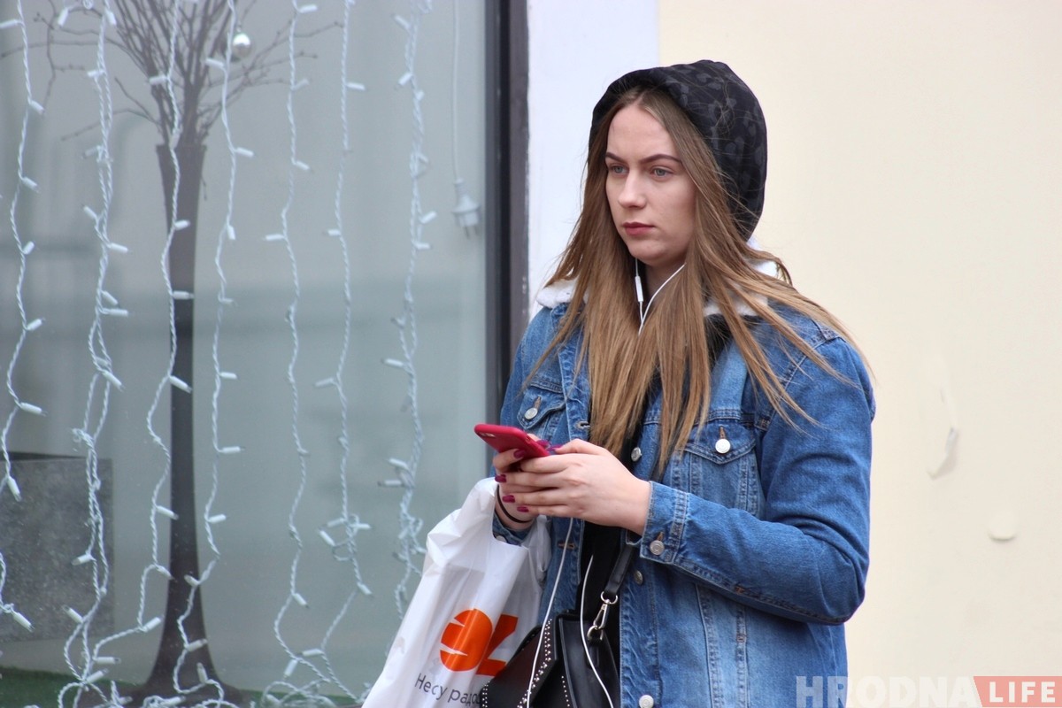 Гродзенцы ў апошні дзень зімы. Фота