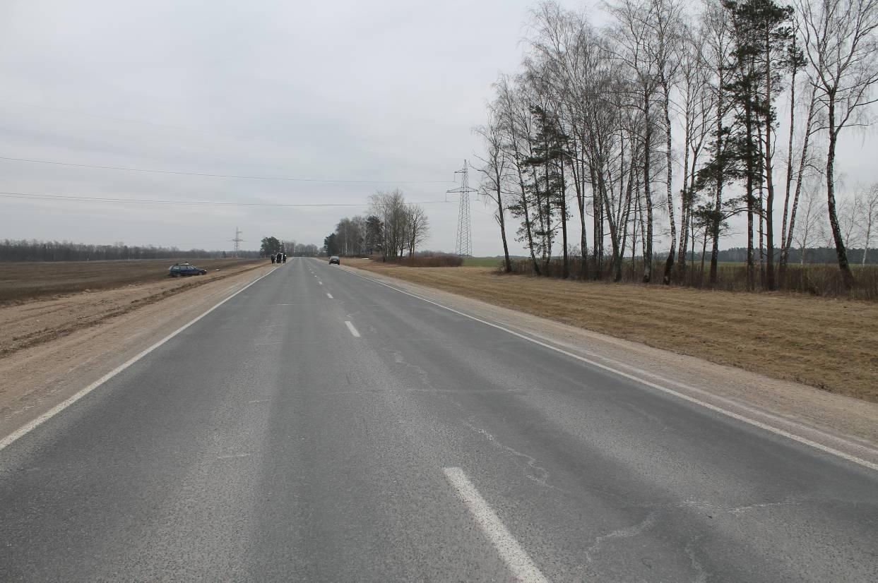 Два "Фальксвагены" перакуліліся пад Ваўкавыскам. Адзін пасажыр у рэанімацыі