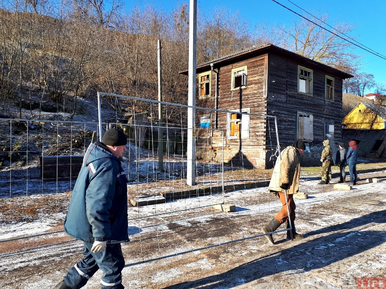 Зачыстка на Леванабярэжнай: пад знос пайшлі два драўляныя дамы