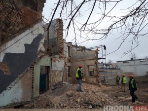 «Гатовы саступіць 15 сотак і хай пакажа, як рабіць». Інвестар на Траецкай адказаў гісторыку Супрону «Гатовы саступіць 15 сотак і хай пакажа, як рабіць». Інвестар на Траецкай адказаў гісторыку Супрону