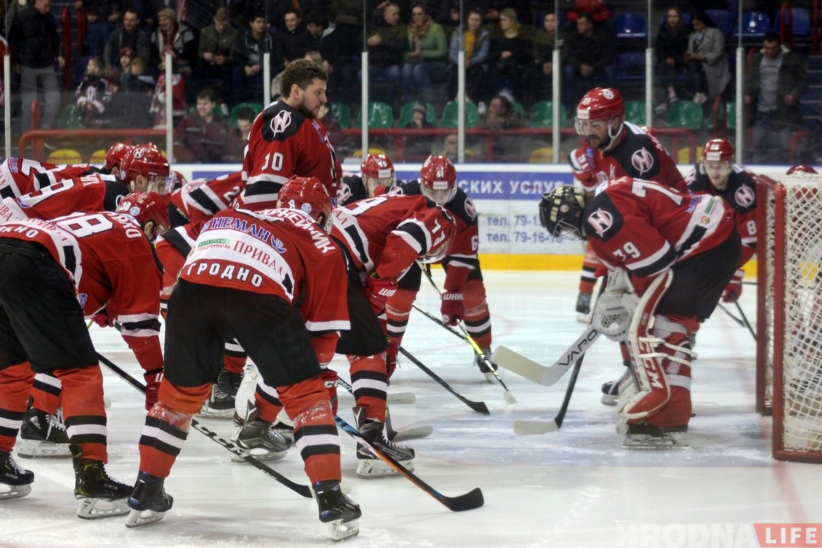 Снова победа "кротов": "Неман" проиграл во втором матче полуфинала