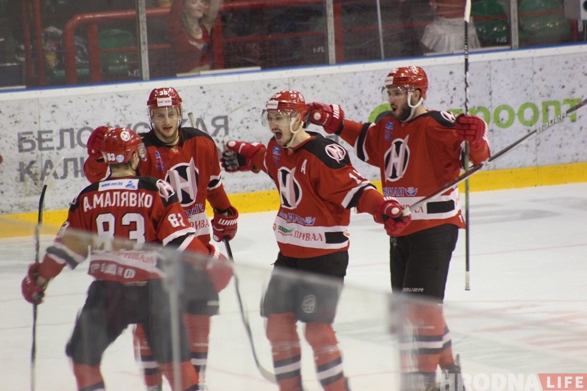 Снова победа "кротов": "Неман" проиграл во втором матче полуфинала
